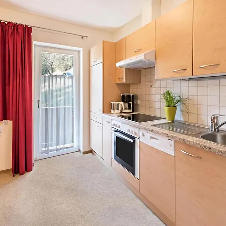 Helena アパート *